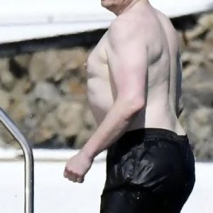 Edited Image of Elon Musk’s Chest Goes Viral and Gets People Talking
