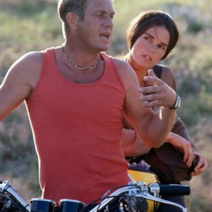 Hollywood star Ali MacGraw retired from acting & now lives in a tiny town where people respect her privacy